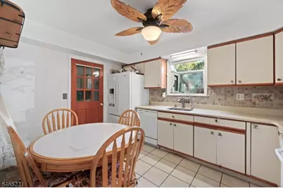 29 Avebury Pl, Franklin Township, NJ 08873 - Photo 12