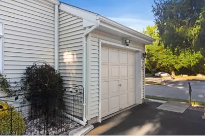 29 Avebury Pl, Franklin Township, NJ 08873 - Photo 22
