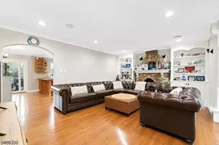 2319 Colonial Dr, Rahway, NJ 07065 - Photo 8