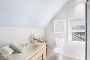 15 Lake Rd, Morristown, NJ 07960 - Photo 20