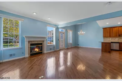 8 Joseph Dr, Raritan Township, NJ 08822 - Photo 4