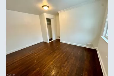 8 Plymouth St, Fairfield, NJ 07004 - Photo 10