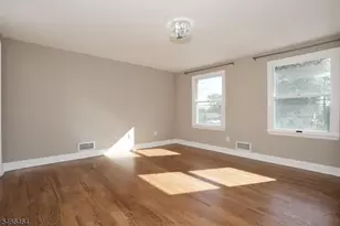 183 N Farview Ave, Paramus, NJ 07652 - Photo 30
