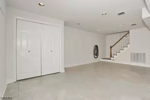 183 N Farview Ave, Paramus, NJ 07652 - Photo 38