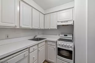 7 Norwood Ave, Summit, NJ 07901 - Photo 10