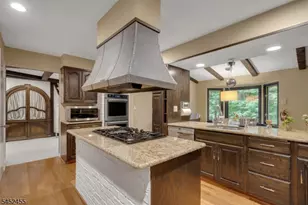 24 Tremont Terrace, Livingston, NJ 07039 - Photo 6