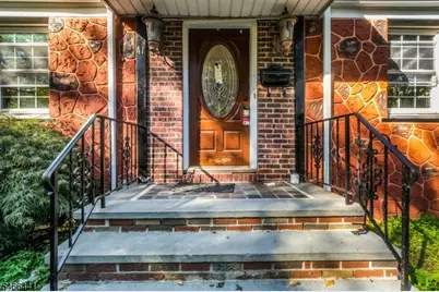 41 Heather Ln, Roselle, NJ 07203 - Photo 2
