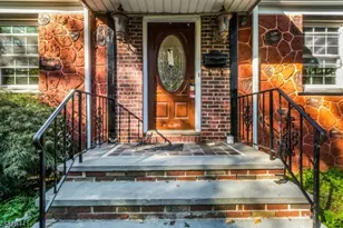41 Heather Ln, Roselle, NJ 07203 - Photo 2