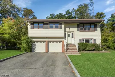 5 Downstream Dr, Mount Olive, NJ 07836 - Photo 2
