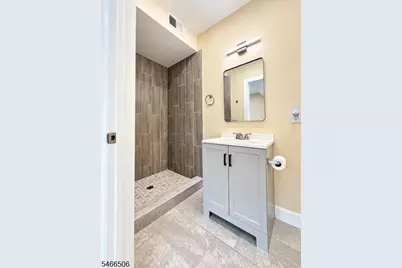 272 Schley St, Newark, NJ 07112 - Photo 4