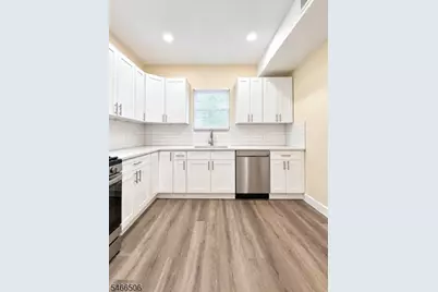 272 Schley St, Newark, NJ 07112 - Photo 16