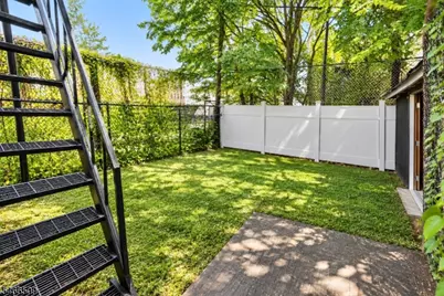 11 Cottage St, Newark, NJ 07102 - Photo 18
