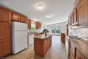 37 Sherwood Park, Washington Township, NJ 07853 - Photo 2