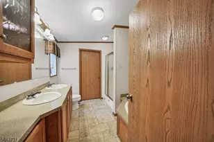 37 Sherwood Park, Washington Township, NJ 07853 - Photo 6