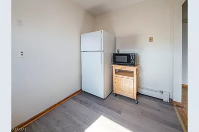 40 Stuyvesant Ave #7, Lyndhurst Township, NJ 07071 - Photo 10