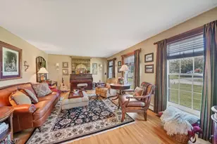 8 Elm Ct, Washington Township, NJ 07853 - Photo 8