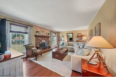 8 Elm Ct, Washington Township, NJ 07853 - Photo 10
