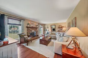 8 Elm Ct, Washington Township, NJ 07853 - Photo 10