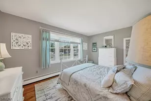 8 Elm Ct, Washington Township, NJ 07853 - Photo 20
