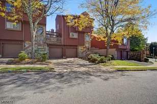 4 Patriot Crossing Ct, Rockaway Township, NJ 07866 - Photo 1