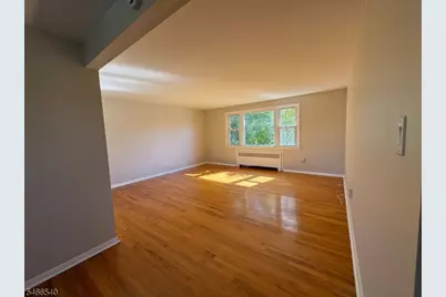1 Underhill Ct, Nutley, NJ 07110 - Photo 6