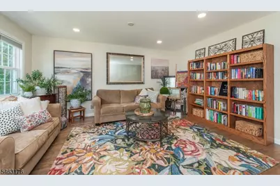 32 Bowfell Ct, Wayne, NJ 07470 - Photo 4
