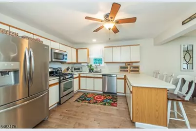 32 Bowfell Ct, Wayne, NJ 07470 - Photo 8