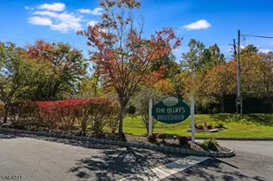4 Bluffs Ct, Hamburg, NJ 07419 - Photo 22