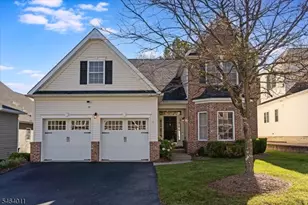 4 Bluffs Ct, Hamburg, NJ 07419 - Photo 1