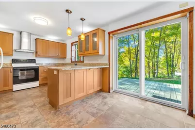 11 Mountain View Ter, Byram Township, NJ 07871 - Photo 10
