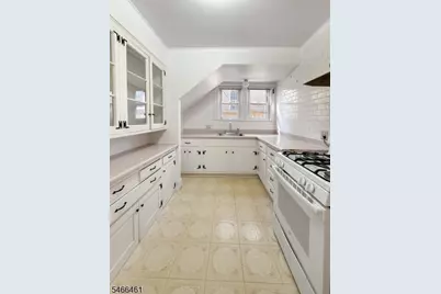 35 Green Ave #1, Madison, NJ 07940 - Photo 4