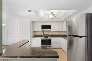 106 Stockton Ct, Parsippany, NJ 07950 - Photo 10
