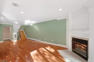 106 Stockton Ct, Parsippany, NJ 07950 - Photo 8