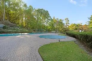 106 Stockton Ct, Parsippany, NJ 07950 - Photo 30