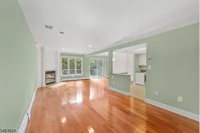 106 Stockton Ct, Parsippany, NJ 07950 - Photo 4