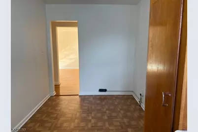 16 Roosevelt Pl #B6, Montclair, NJ 07042 - Photo 10