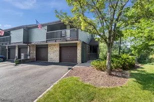 23 Highland Cir, Clinton Township, NJ 08801 - Photo 2