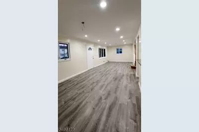 41 Springdale Ct, Clifton, NJ 07013 - Photo 18