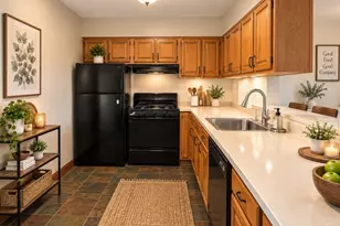 4 Red Lodge Dr, Vernon, NJ 07462 - Photo 2