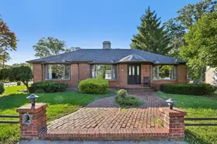 97 Amherst Ave, Woodbridge Township, NJ 07067 - Photo 2