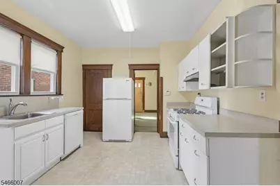 412 N Park Ave, Linden, NJ 07036 - Photo 16
