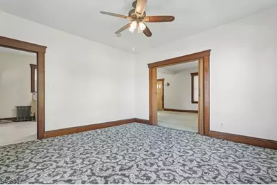 412 N Park Ave, Linden, NJ 07036 - Photo 14