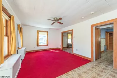 25 Orchard Sq, Caldwell, NJ 07006 - Photo 10