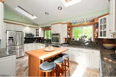 170 College View Dr, Hackettstown, NJ 07840 - Photo 2