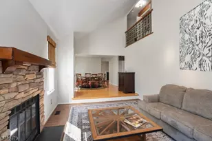 5 Eton Ct, Bedminster Township, NJ 07921 - Photo 4