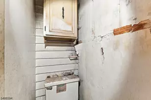 733 Adeline St, Trenton, NJ 08611 - Photo 10