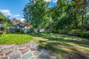 10 Fernwood Dr, Fair Lawn, NJ 07410 - Photo 24