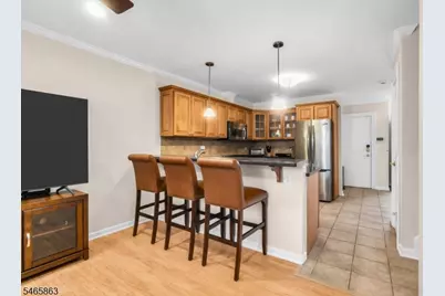 645 Ridgedale Ave #4, East Hanover Township, NJ 07936 - Photo 6