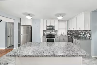 27 Richelieu Ter, Newark, NJ 07106 - Photo 42