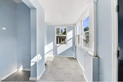 27 Richelieu Ter, Newark, NJ 07106 - Photo 16